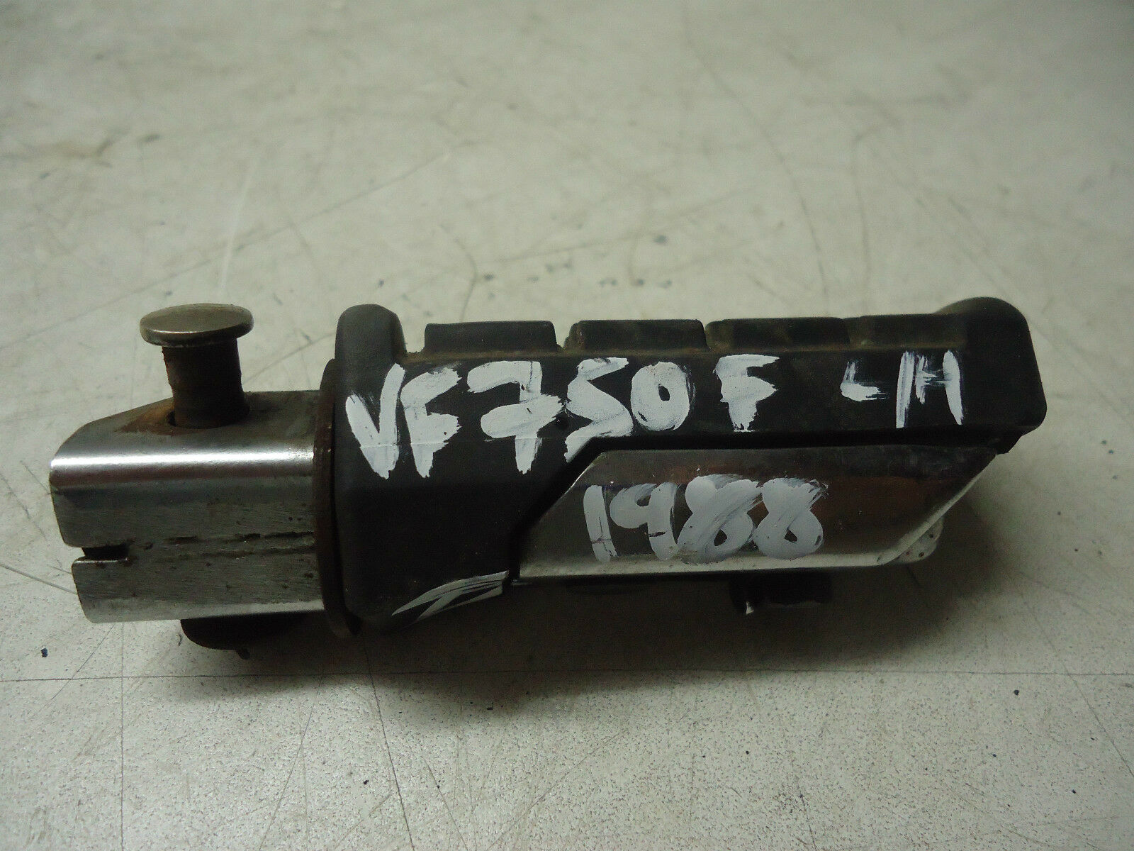 Honda VF750F Rear Footrest