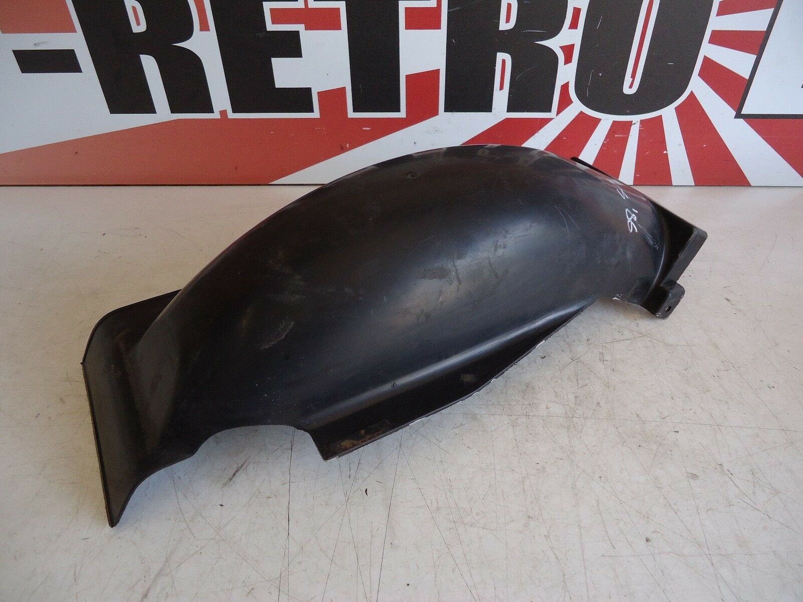 Kawasaki GPZ500s Rear Fender Mudguard