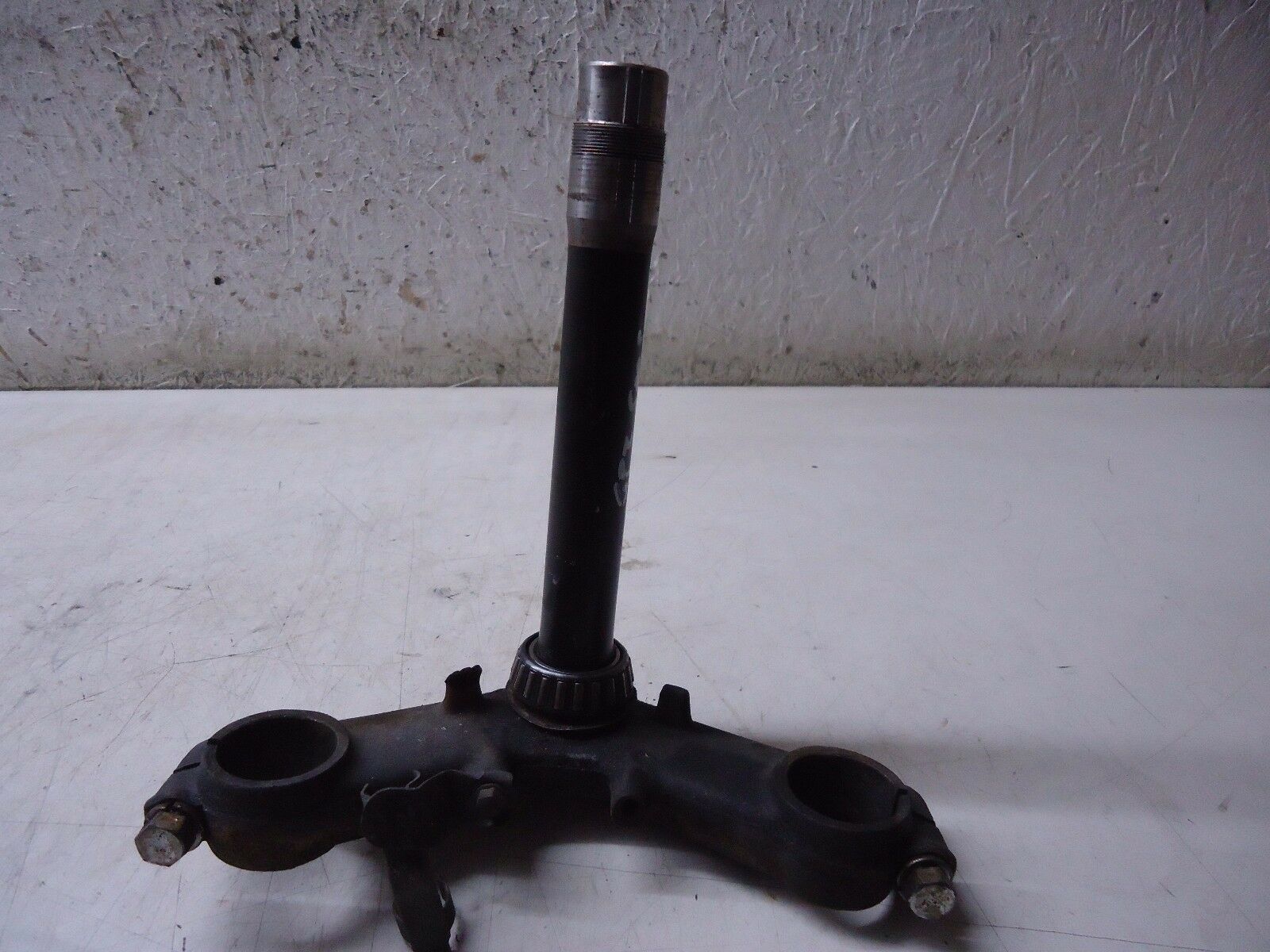 Kawasaki GPZ500s Lower Fork Yoke