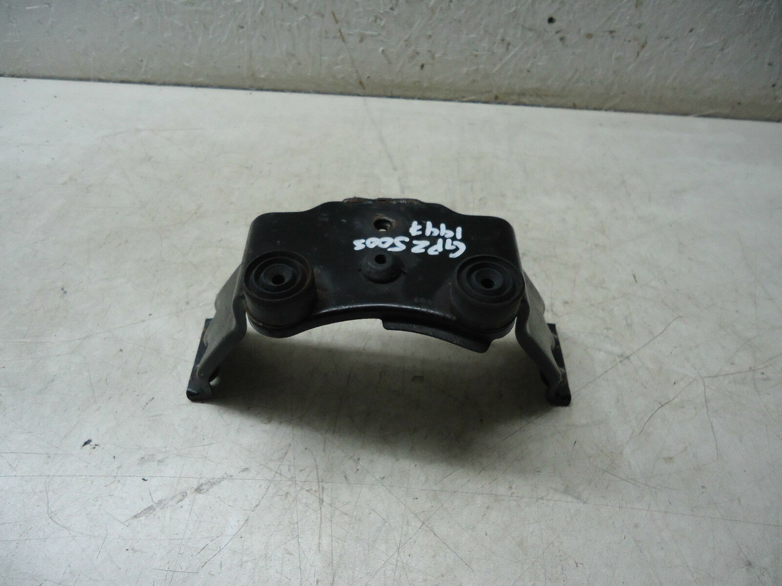 Kawasaki GPZ500s Fuel Tank Mount Bracket