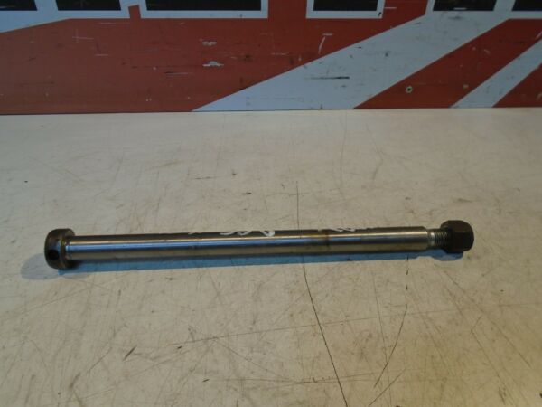 Suzuki GSX550ES Front Wheel Spindle Axle