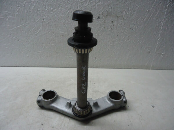 Kawasaki GPZ600R Lower Fork Yoke 