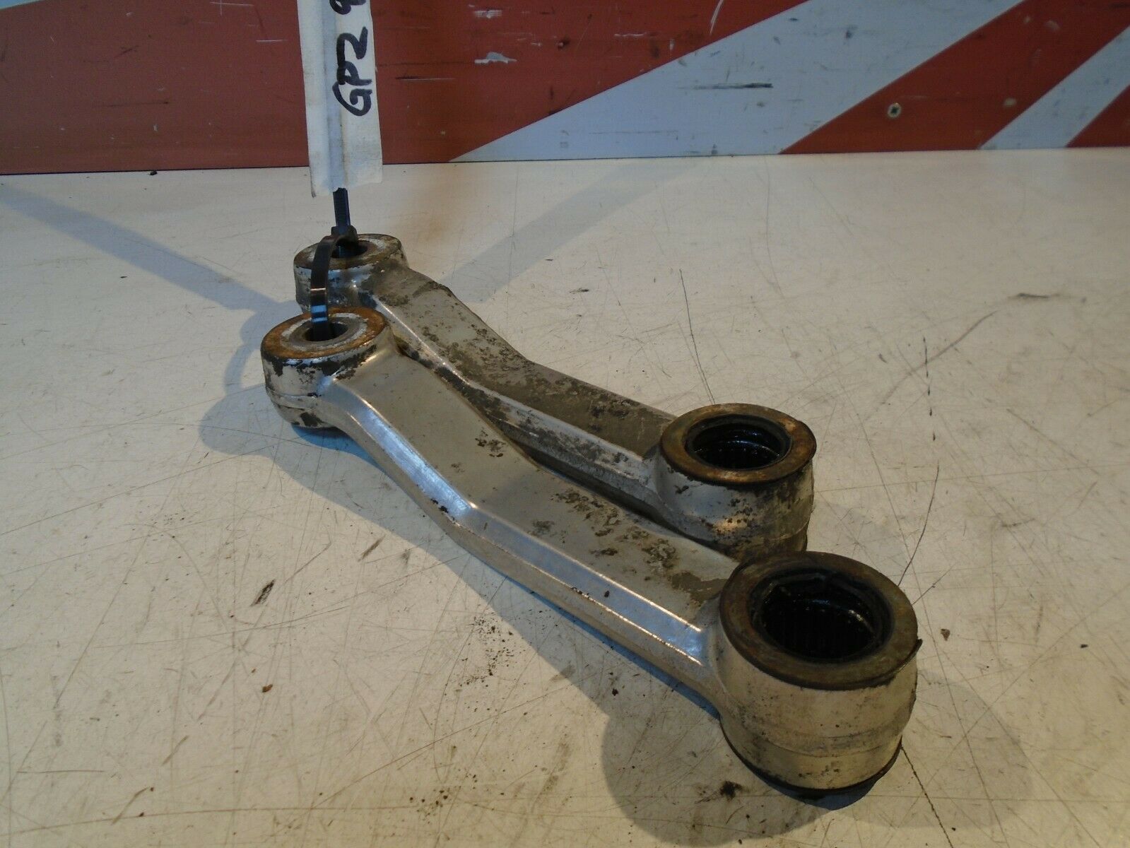 Kawasaki GPZ900R Rear Shock Link Arms GPZ900 Dog Bones