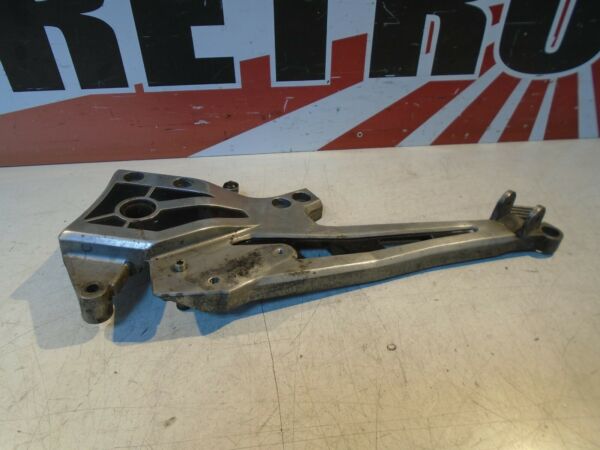 Kawasaki GPZ900R Footrest Hanger