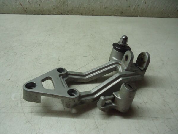 Kawasaki ZZR1100 Rear Footrest Hanger 