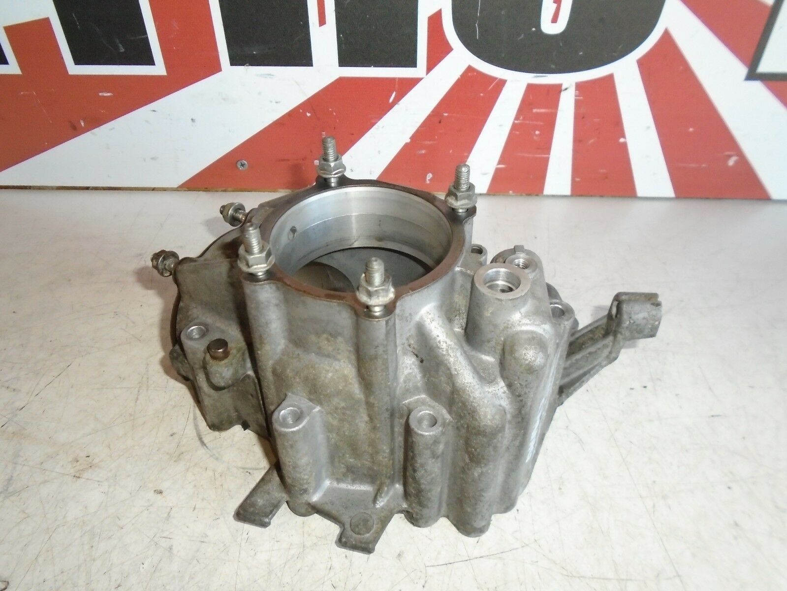 Kawasaki GT750 Bevel Gear Casing GT750 Engine Bevel Gear Housing