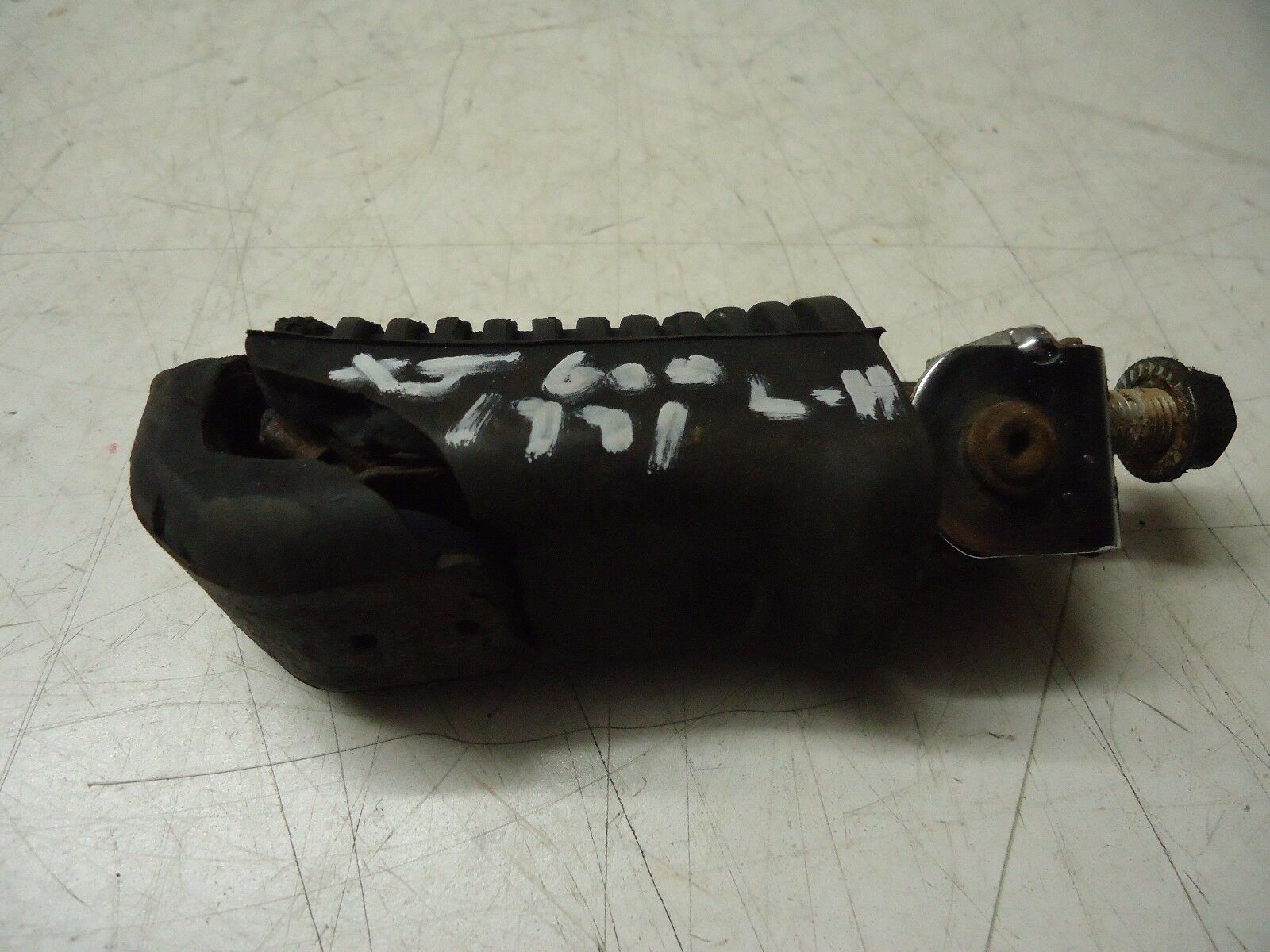 YAMAHA XJ600 LH FRONT FOOTREST 1991 XJ600 FOOTPEG