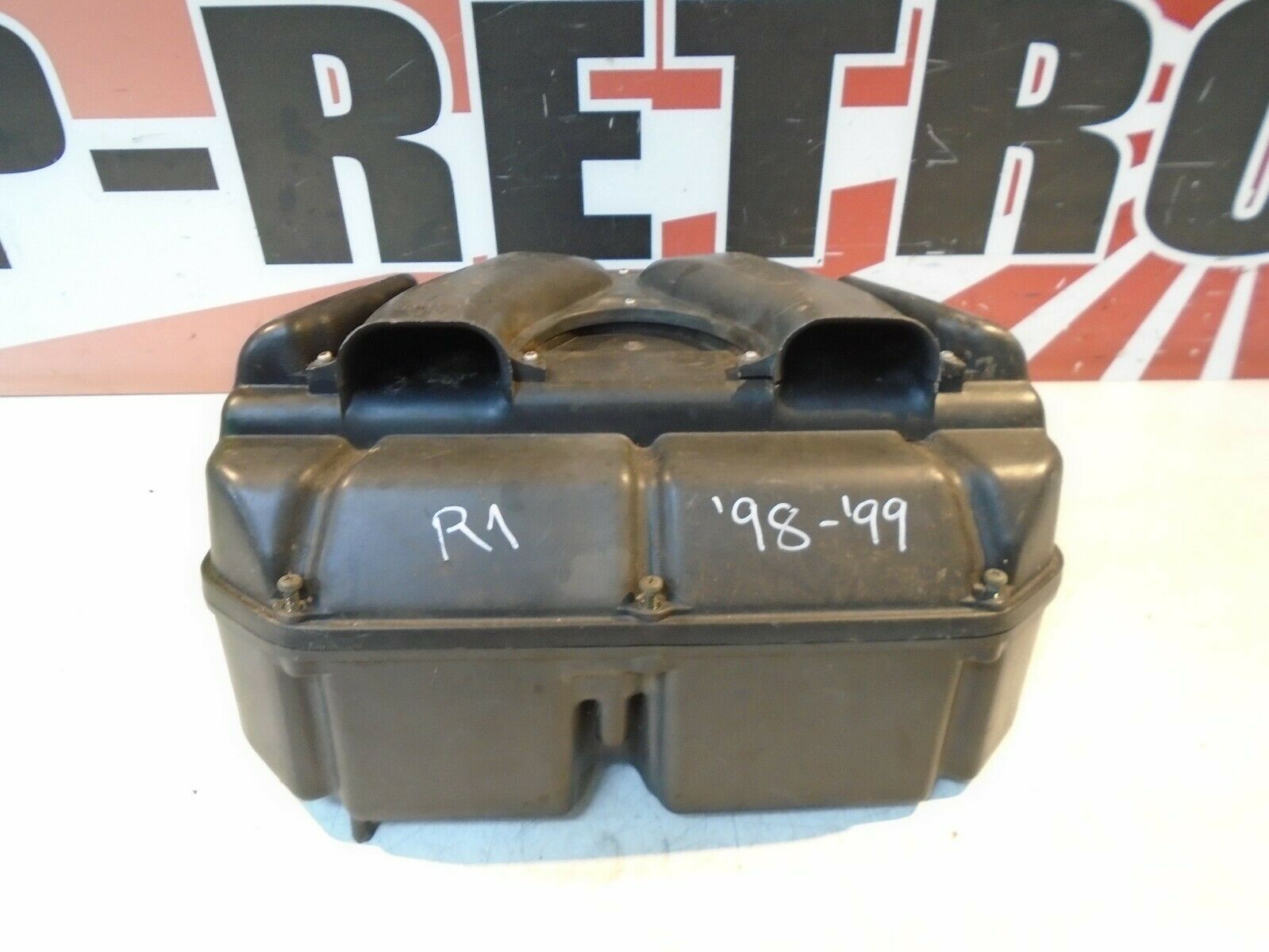 Yamaha R1 Airbox 98-99 YZF1000 Airbox