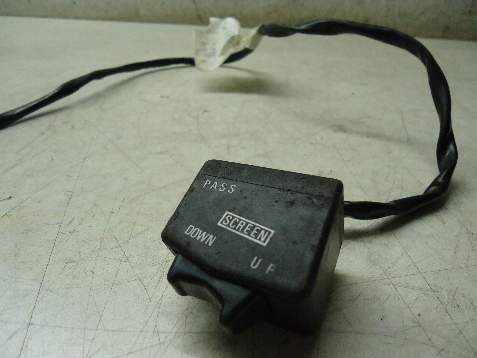 Suzuki GSX1100F Powerscreen Switch Control