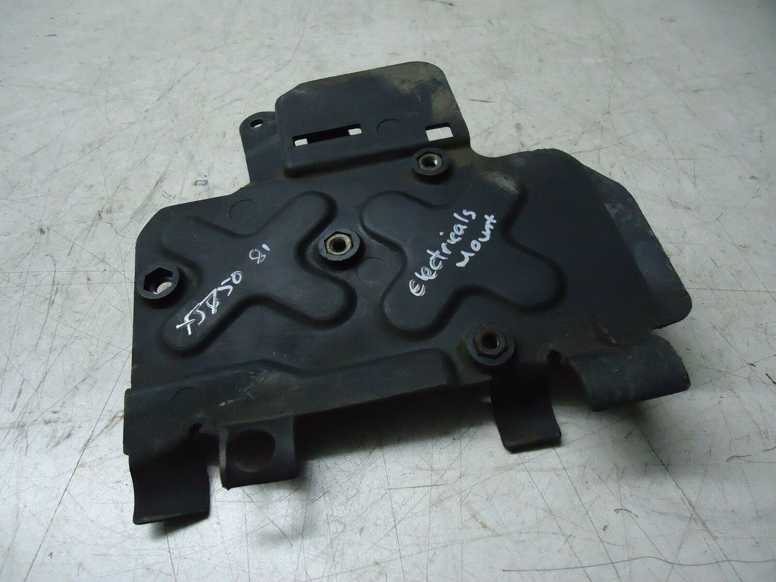 Yamaha XJ750 Seca Electrical Mount Plate