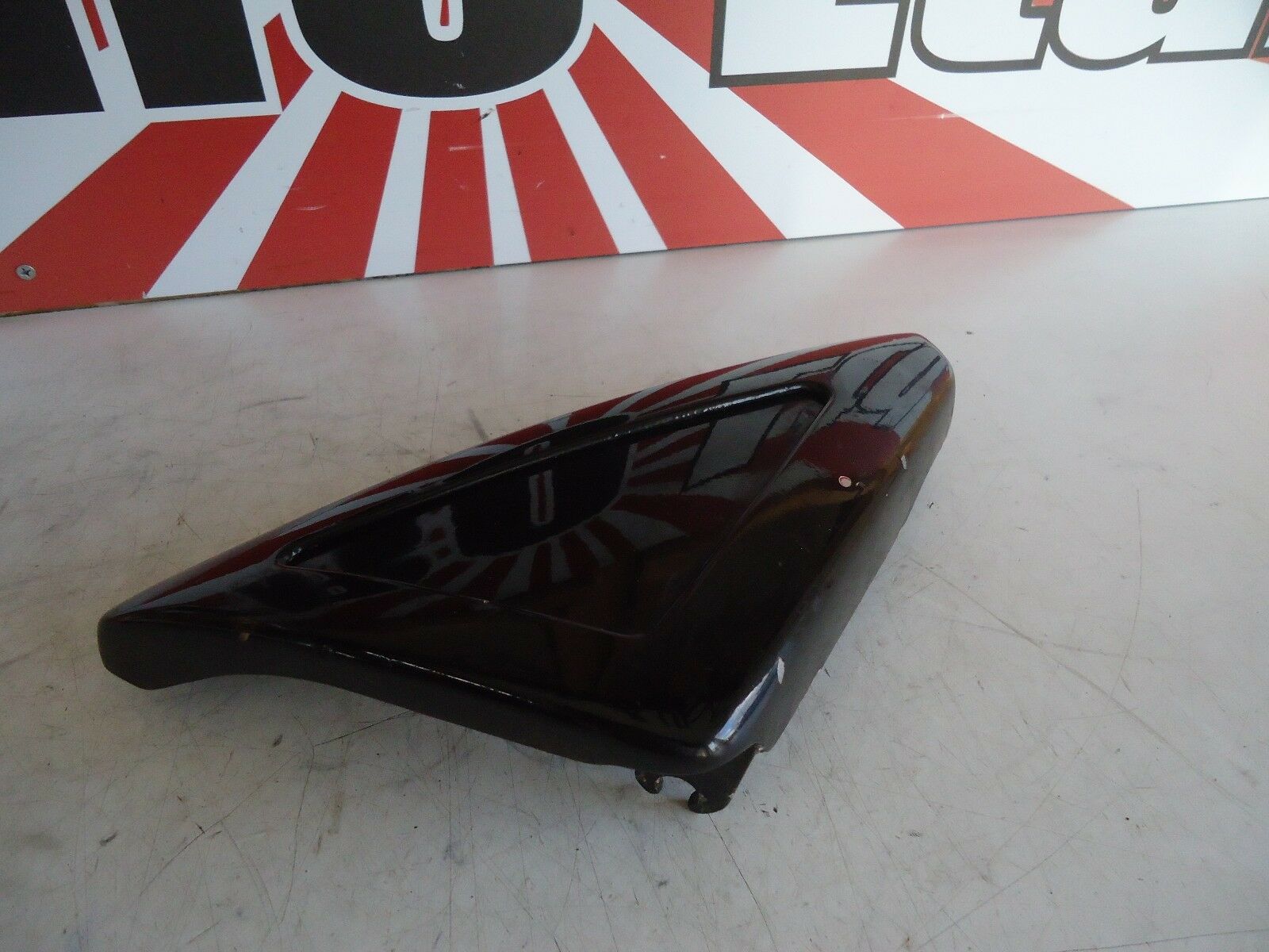 YAMAHA XJ750 MAXIM LH SIDE PANEL XJ750 PANEL