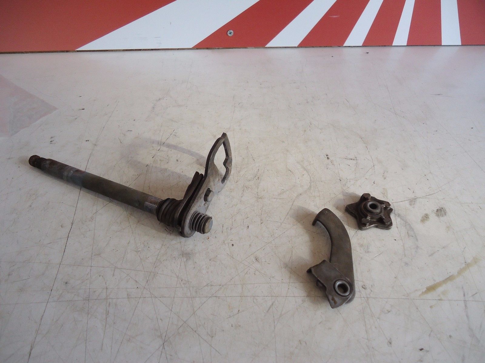 HONDA CB125 Gear Selector Shaft 