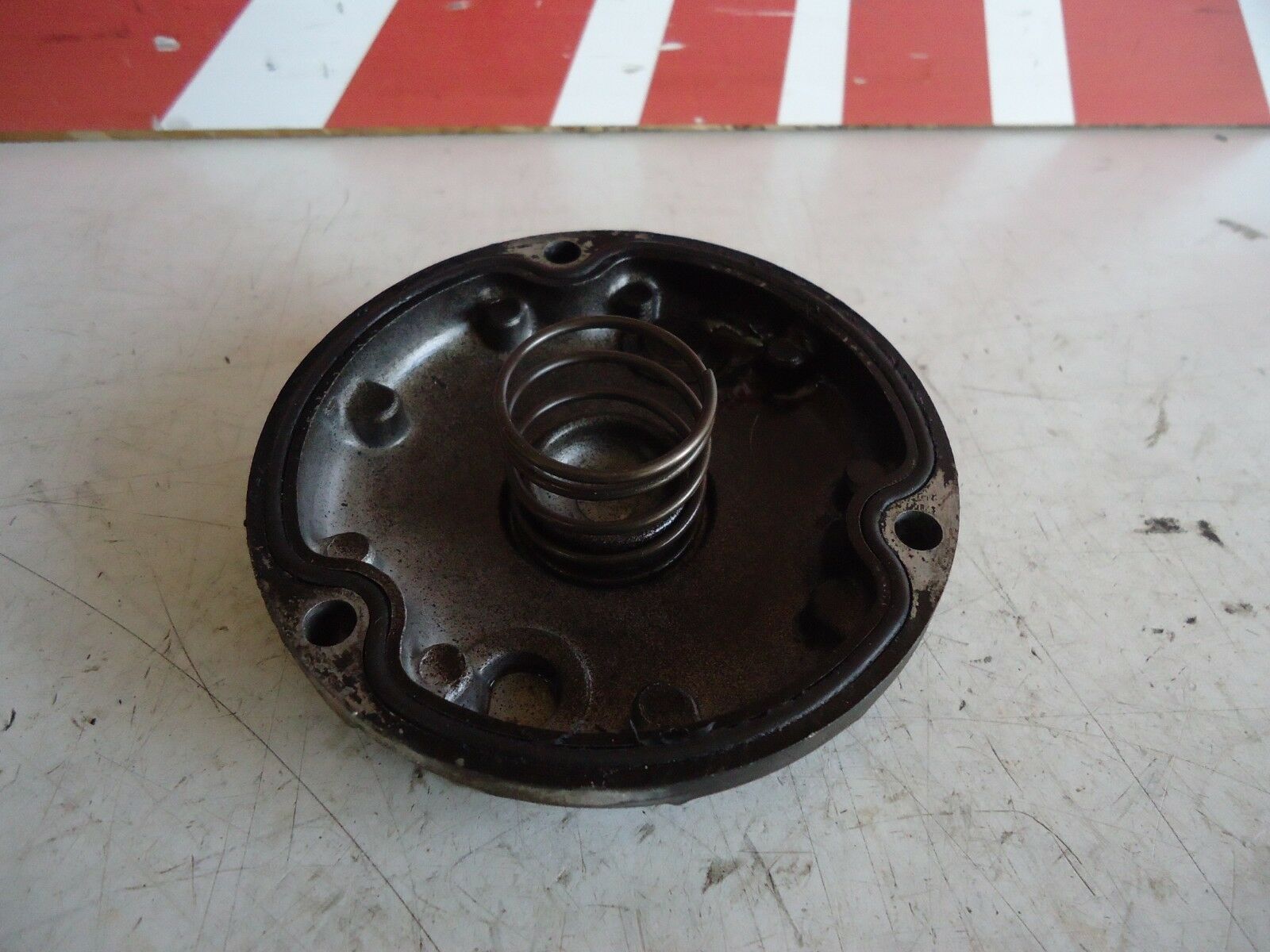 Suzuki GSX550ES Engine Oil Filter Cover