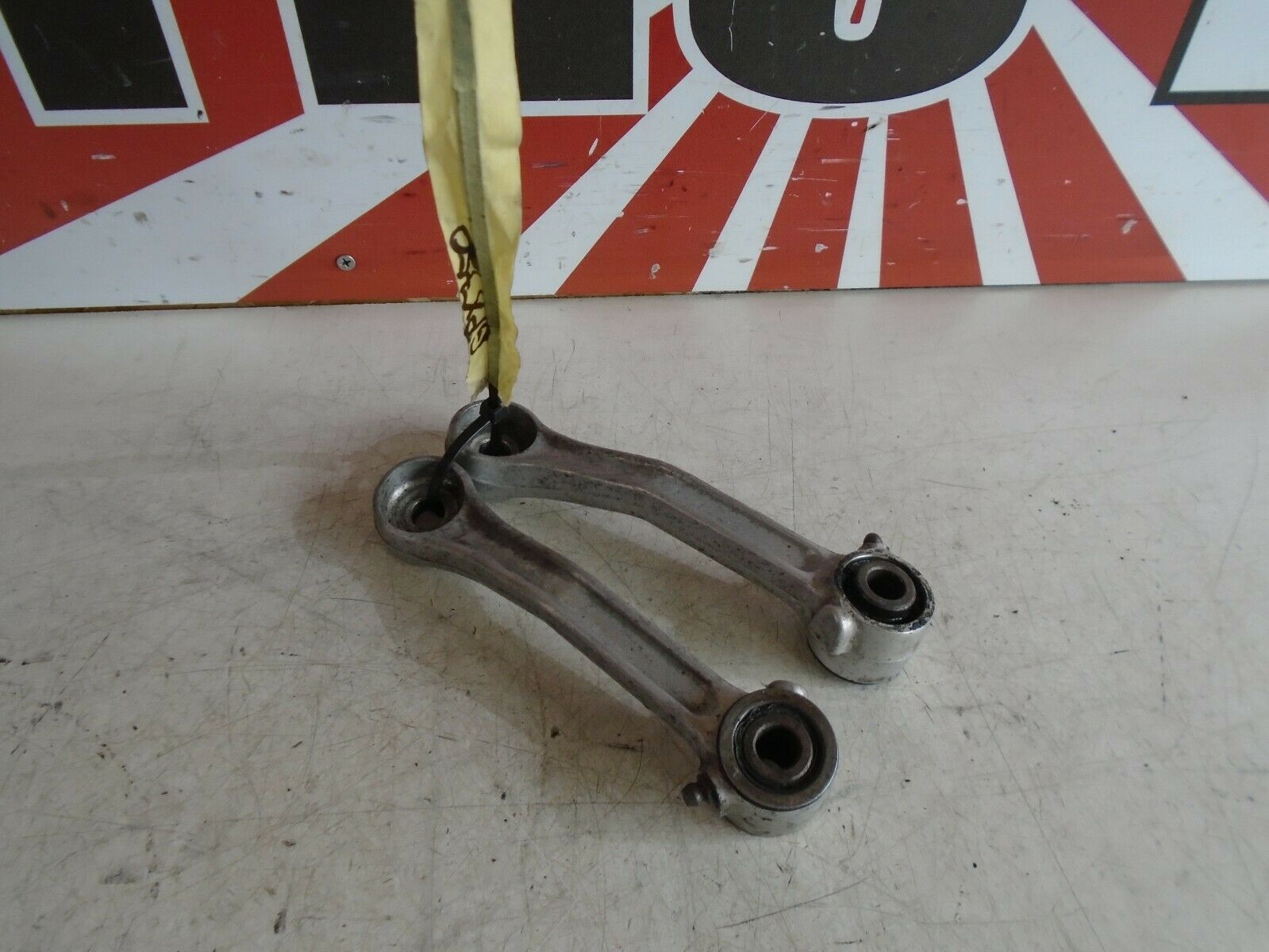 Kawasaki GPX750R Rear Shock Linkage Arms