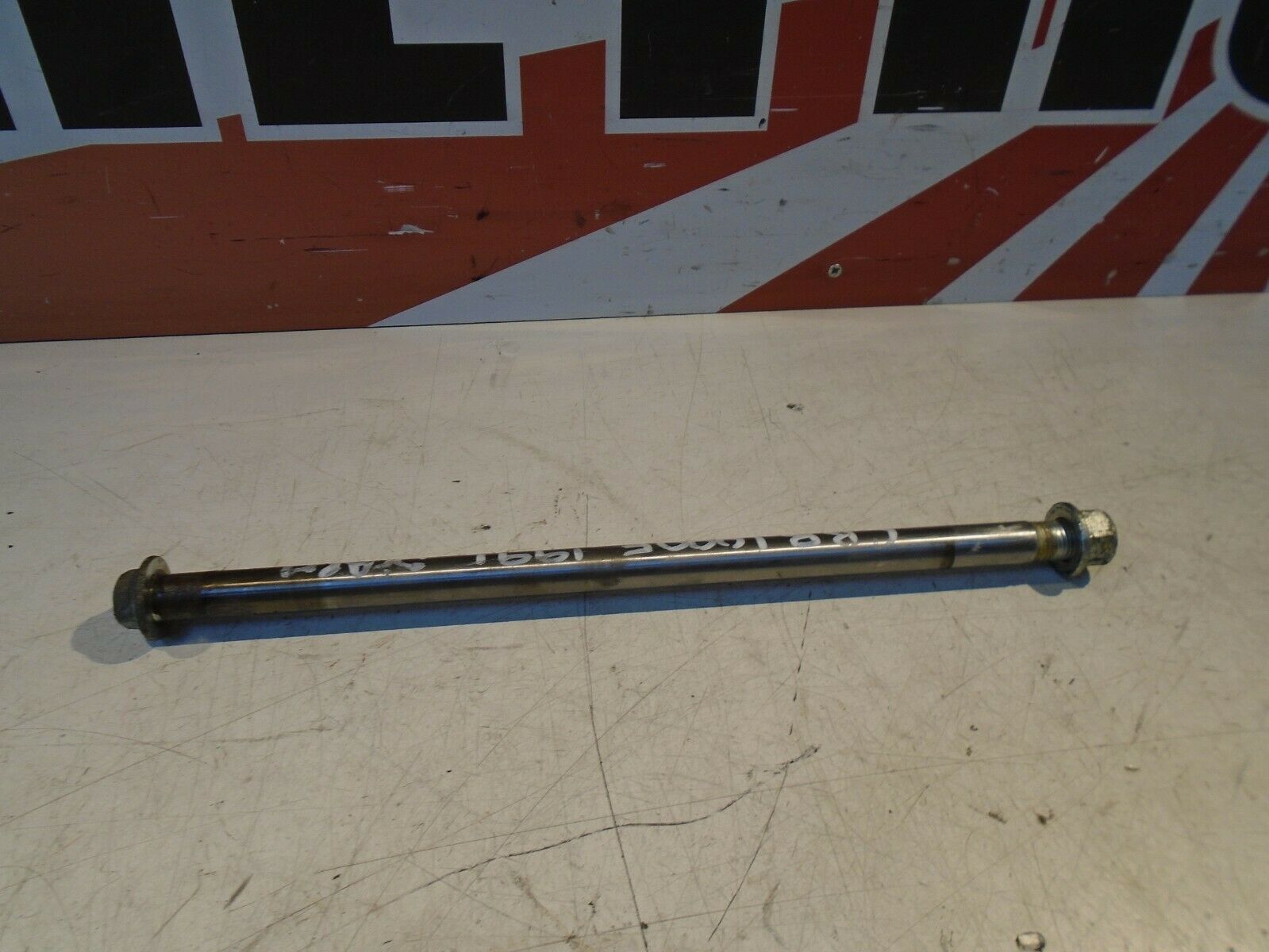 Honda CBR1000F Swingarm Spindle CBR1000 Swingarm Axle