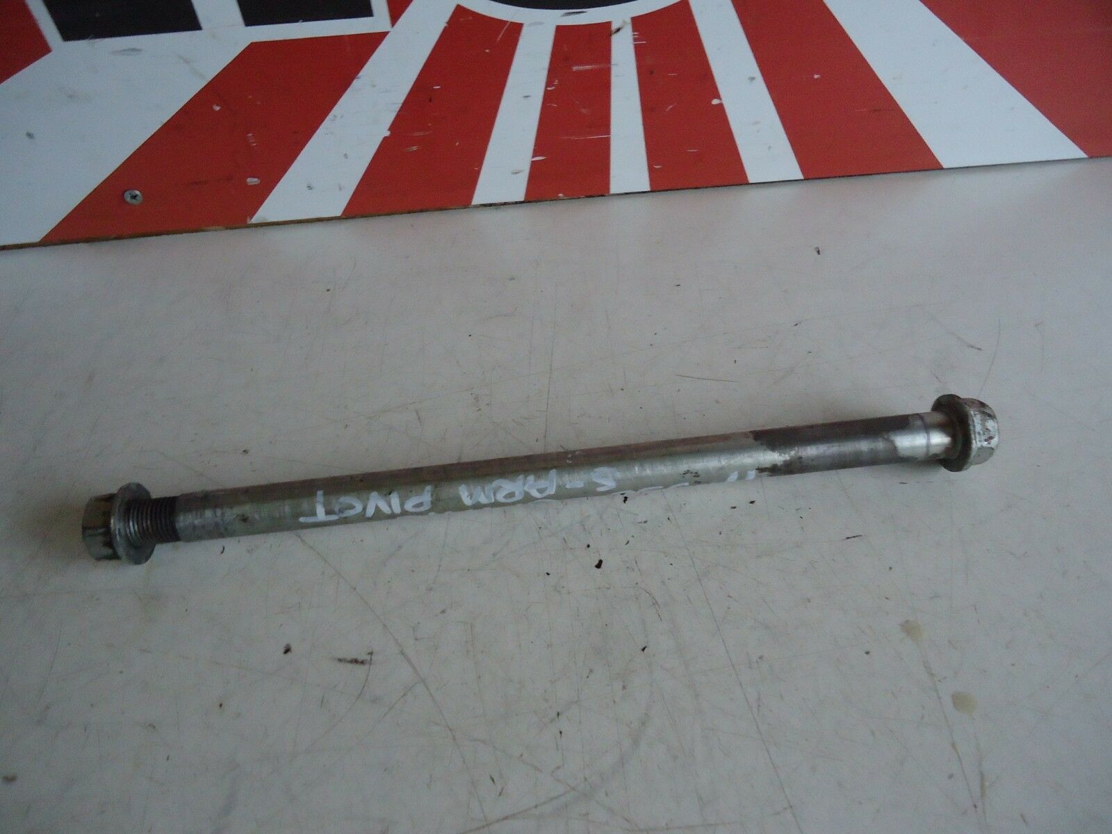 Kawasaki 550 Zephyr Swingarm Spindle Zephyr Spindle Axle