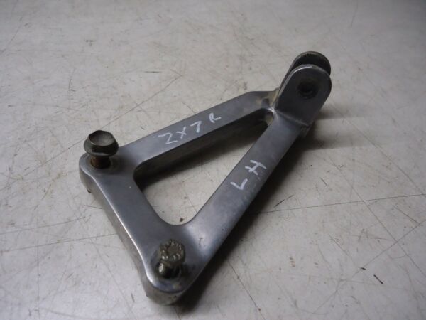 KAWASAKI ZX7R LH FOOTREST HANGER