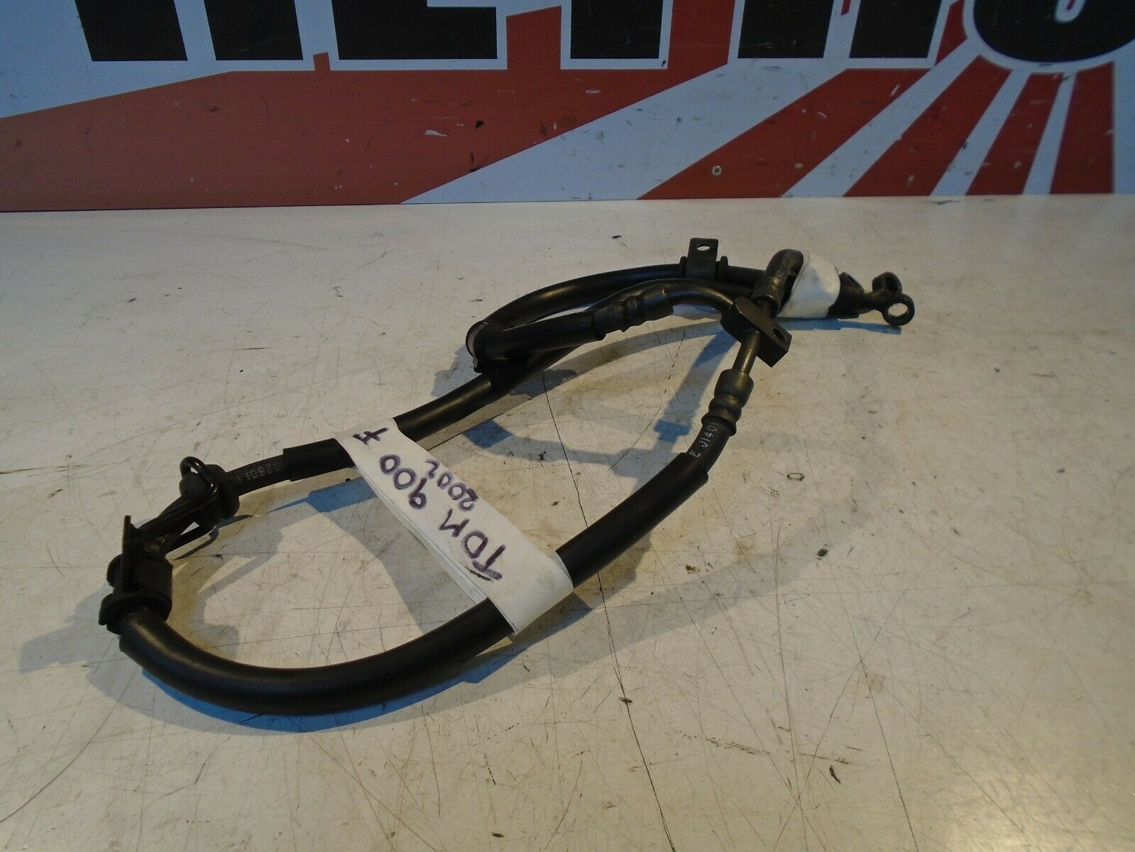 Yamaha TDM900 Front Brake Hose Lines