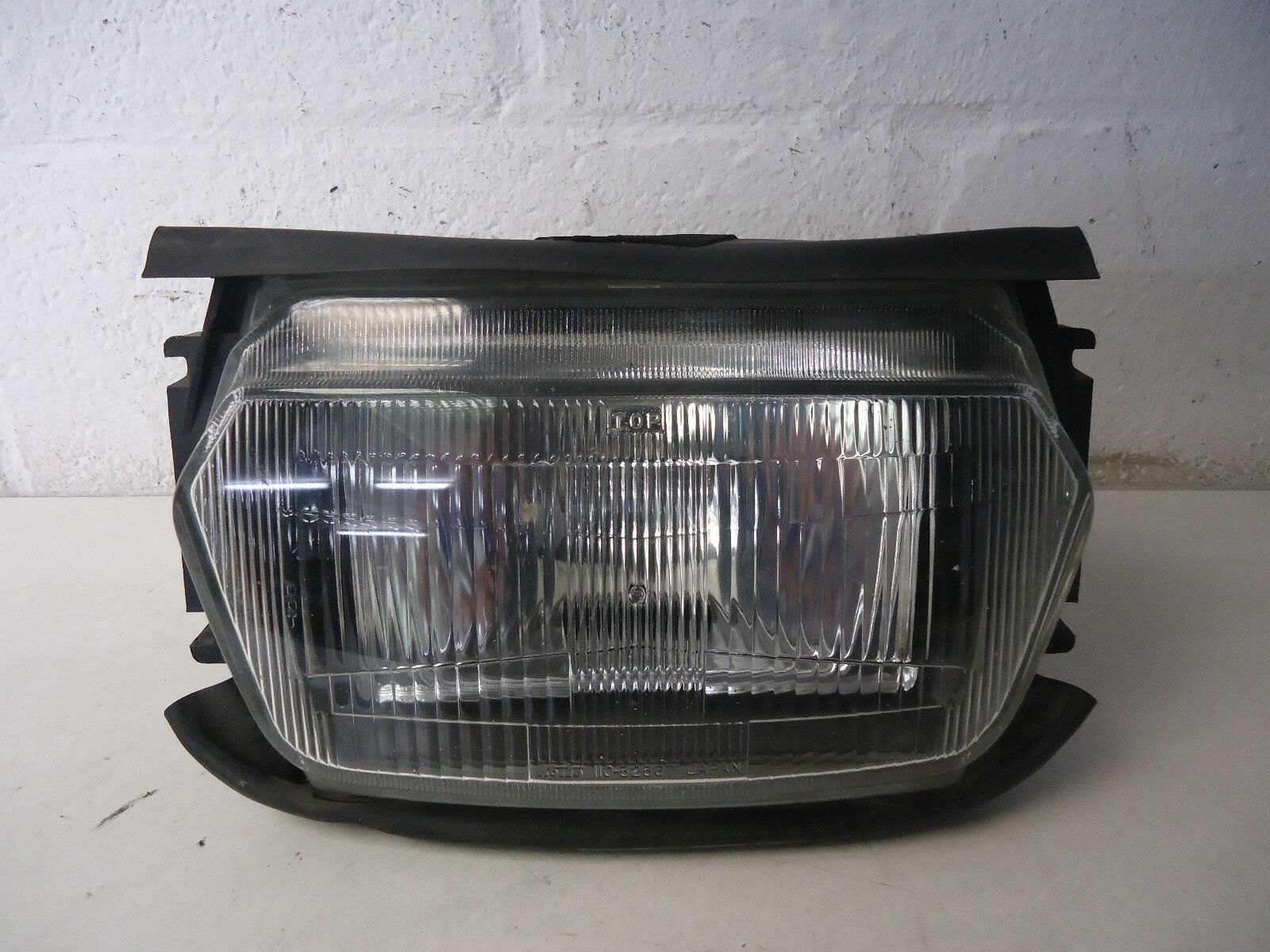 Suzuki GSX600F Headlight