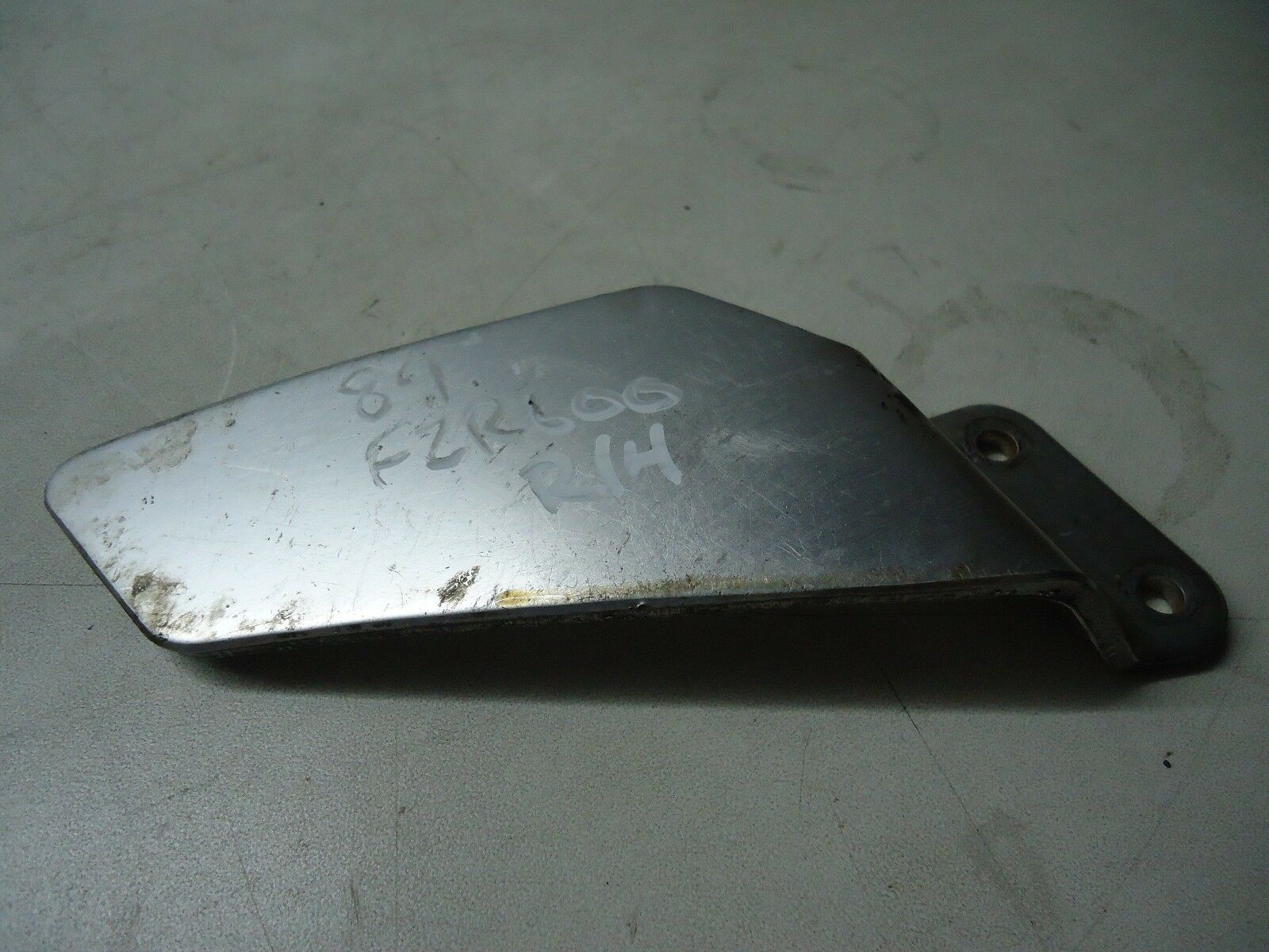 Yamaha FZR600 Footrest Heel Plate 