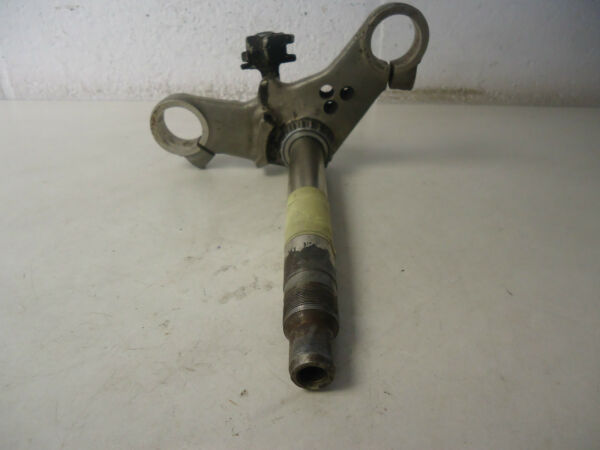 Suzuki GS650G Lower Fork Yoke