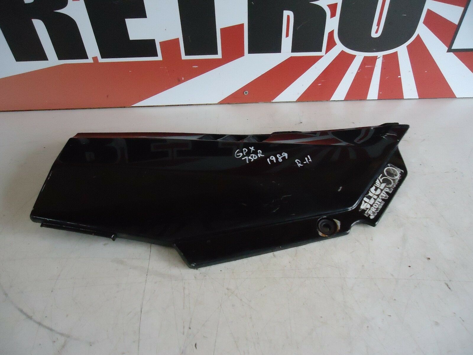 Kawasaki GPX750R Fairing Side Panel