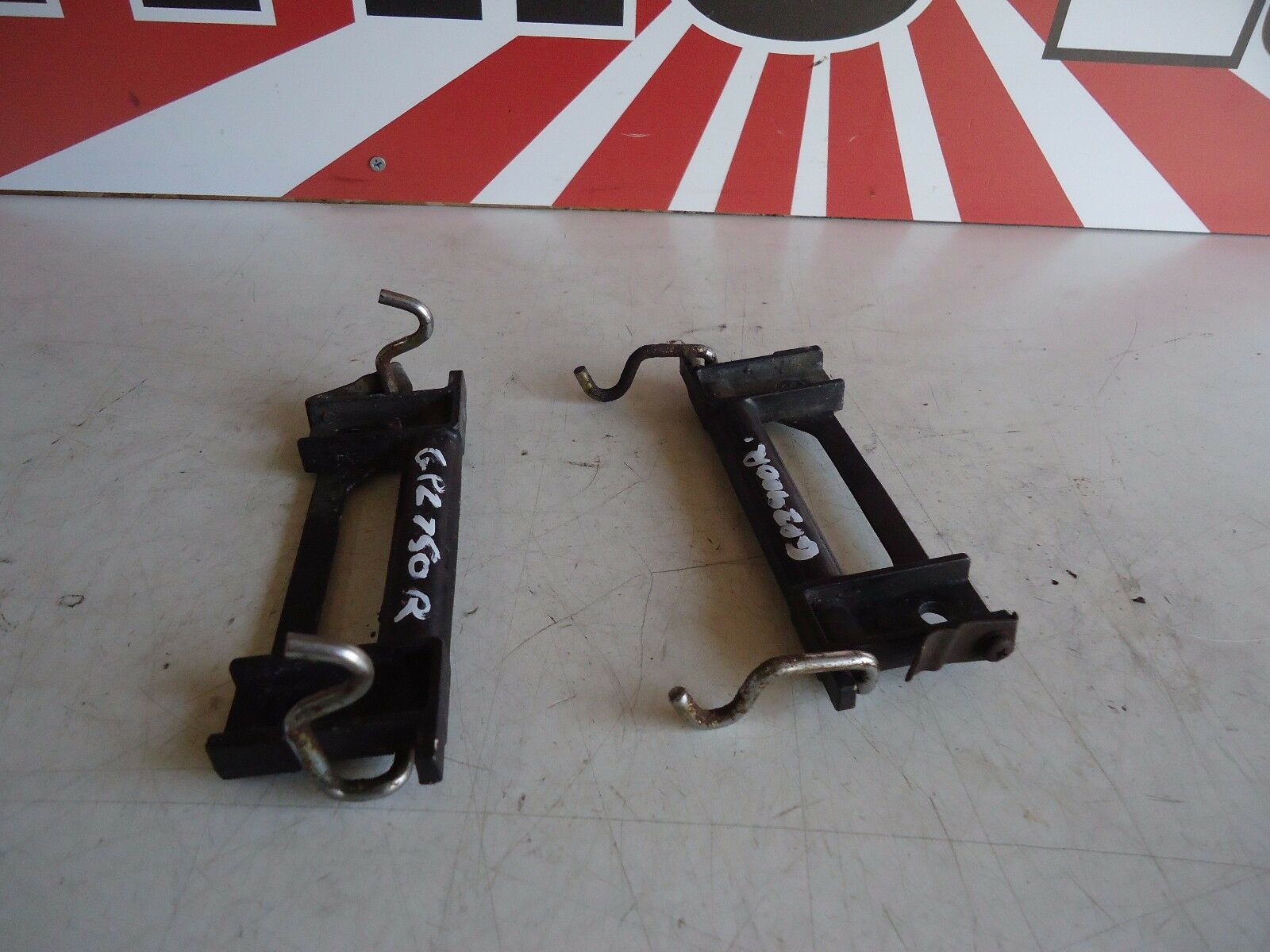 Kawasaki GPZ750R Luggage Hooks GPZ900R