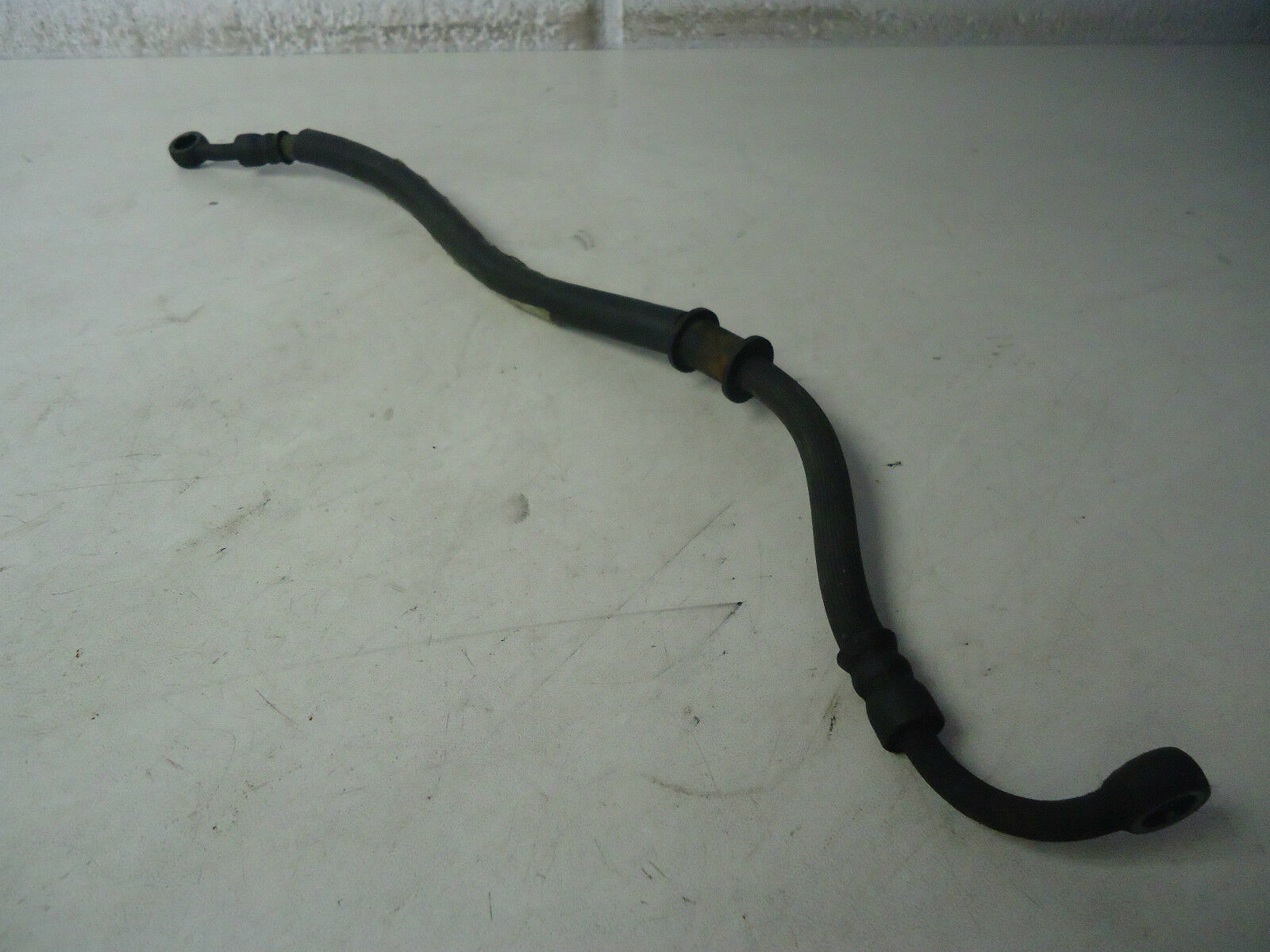 Yamaha FZR1000 Rear Brake Hose Line