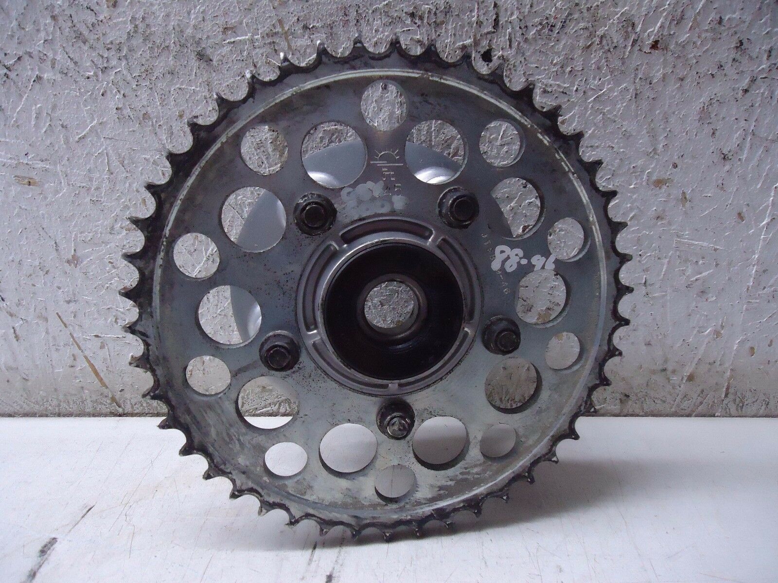 Suzuki GSX600F Sprocket Carrier & Sprocket 1988-1996 GSX600 Rear Hub