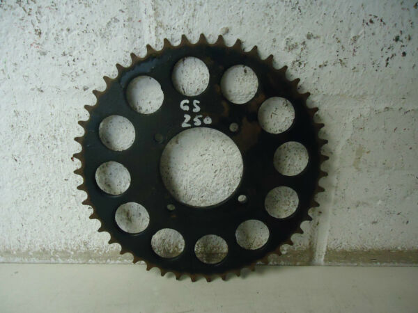 SUZUKI GS250 REAR SPROCKET