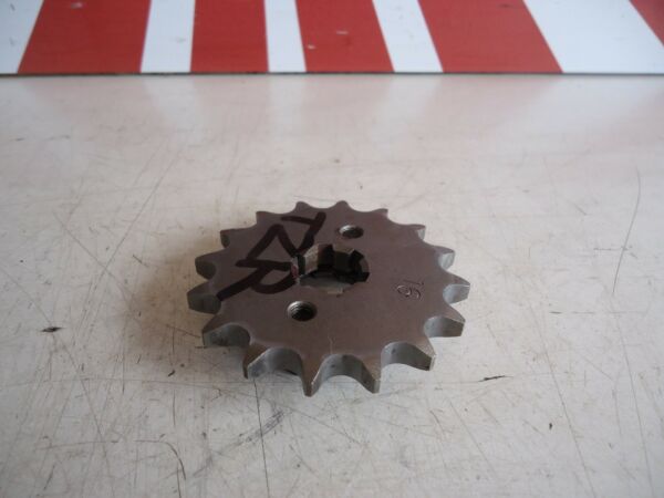 YAMAHA TZR125 FRONT SPROCKET 