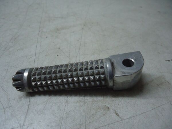 Yamaha R6 LH Rear Footrest YZF600 Pillion Footpeg