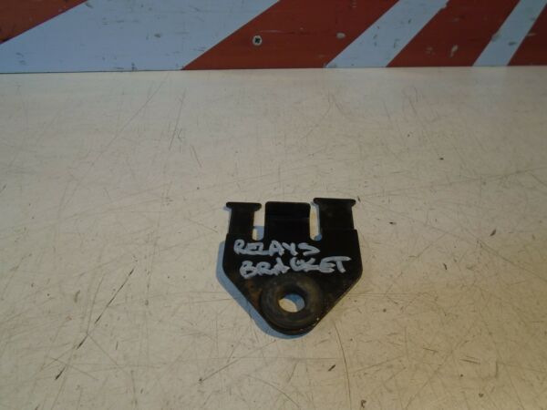 Kawasaki ZZR1100 Relay Mount Bracket