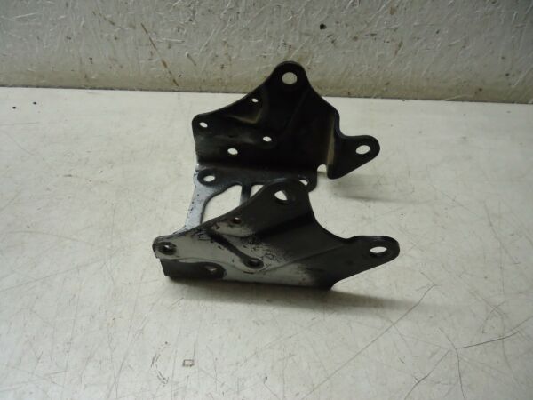 YAMAHA XV500 VIRAGO ENGINE MOUNT BRACKET 1983 