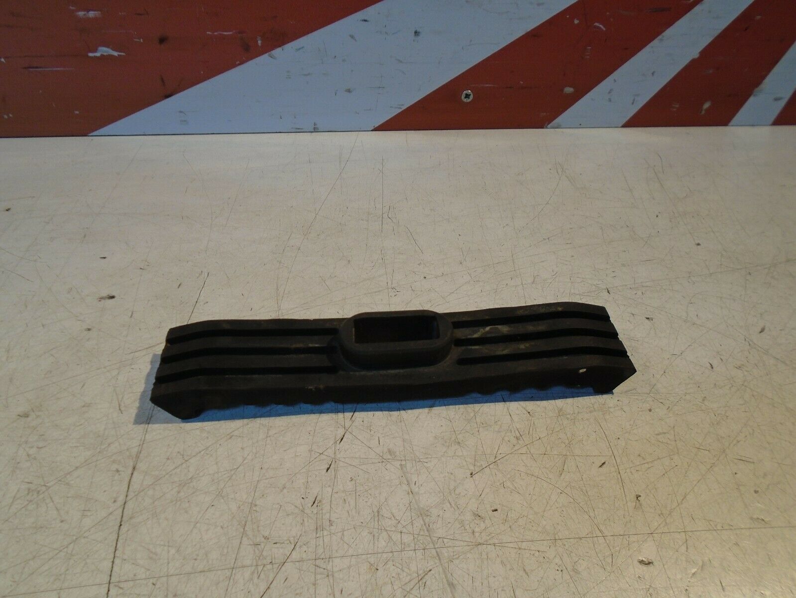 Yamaha XJ900 Diversion Tank Rubber XJ Tank Rubber