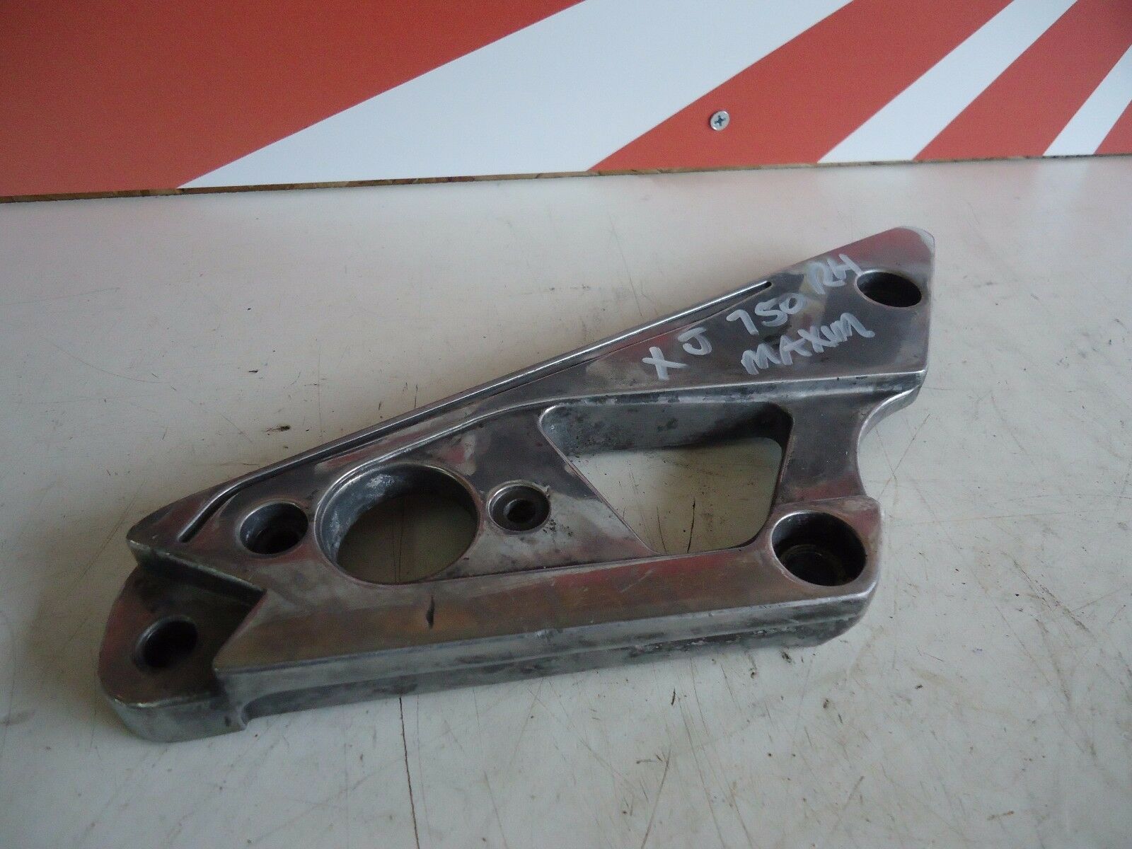 Yamaha XJ750 Maxim Footrest Hanger