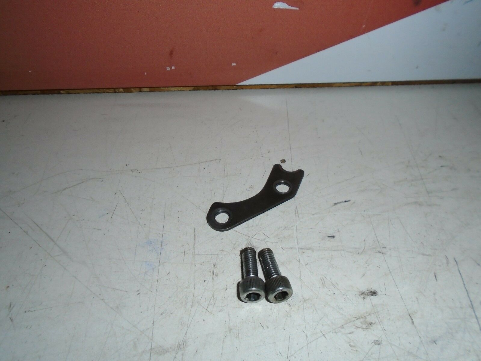 Kawasaki GPZ900R Gear Drum Bearing Stopper Plate ZX900 Gearbox 