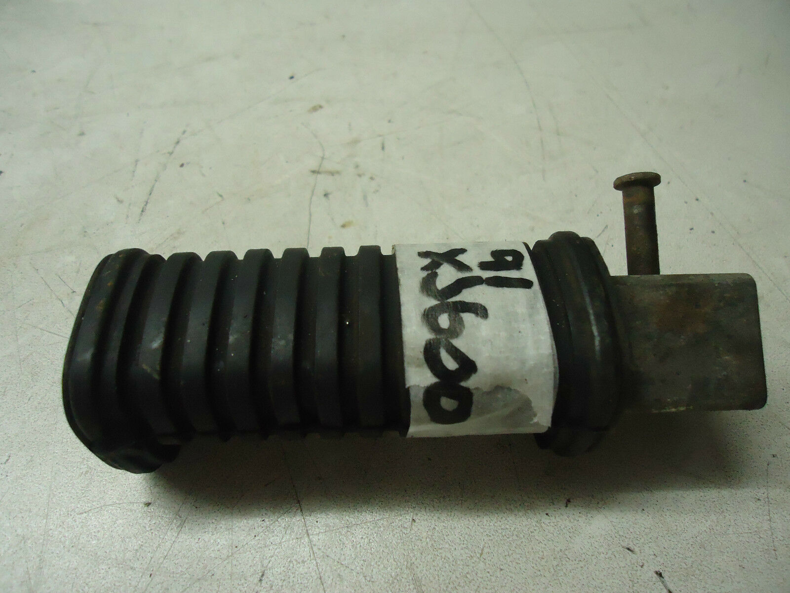 YAMAHA XJ600F LH REAR FOOTREST 1991