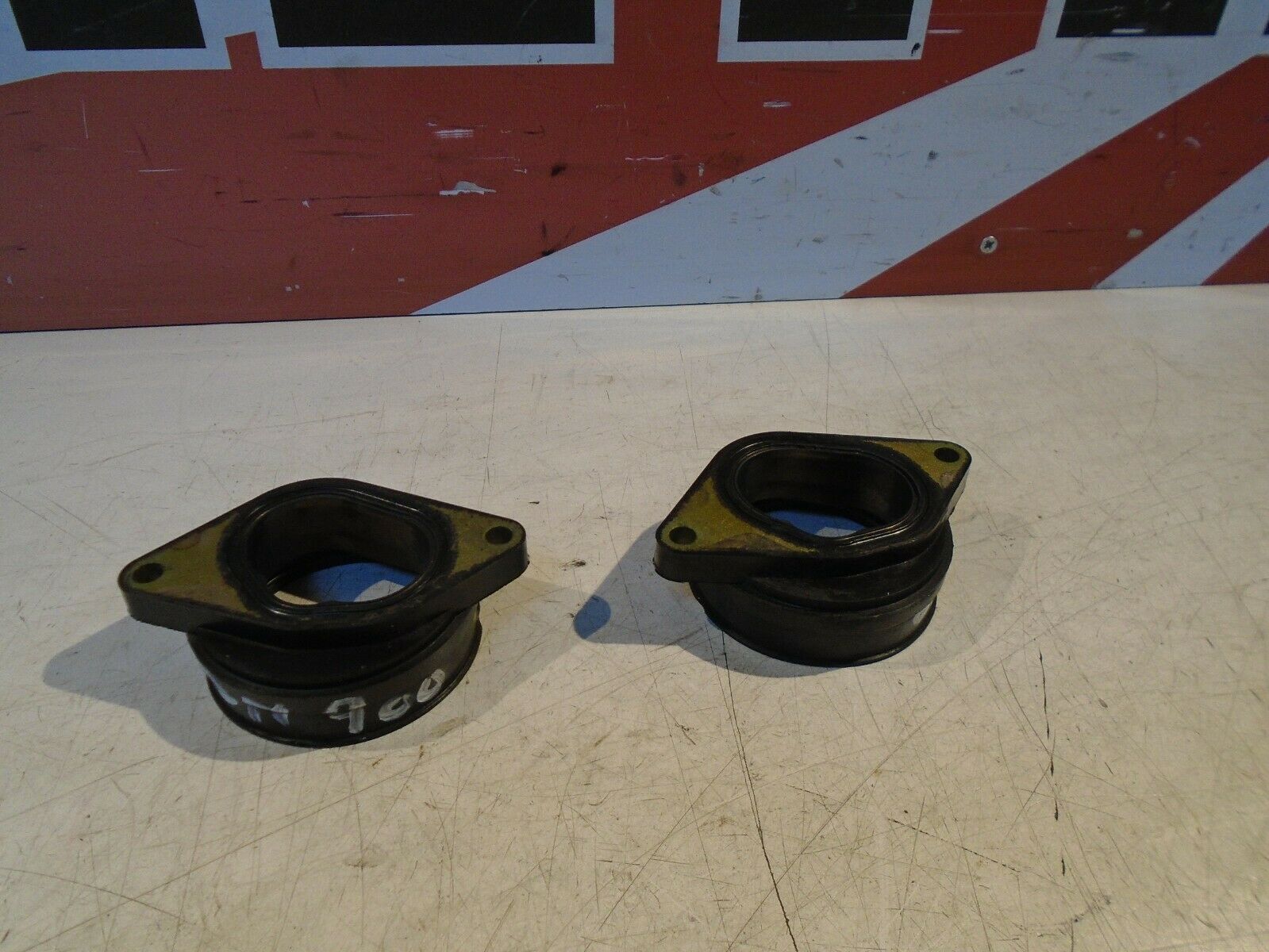 Yamaha TDM900 Throttle Body to Engine Inlet Rubbers
