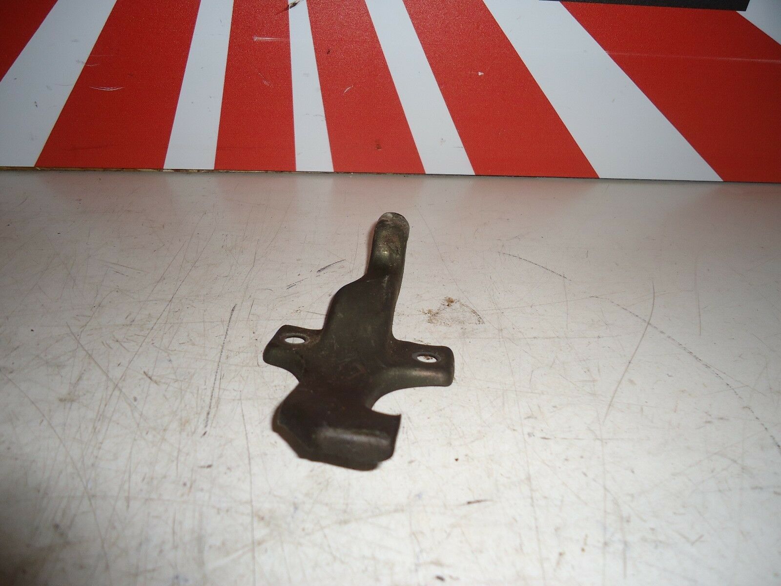 Suzuki RGV250 Engine Oil Pipe Clamp