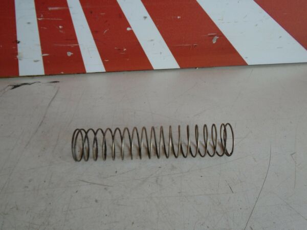 Suzuki GT380 Carb Slider Spring GT Carb 