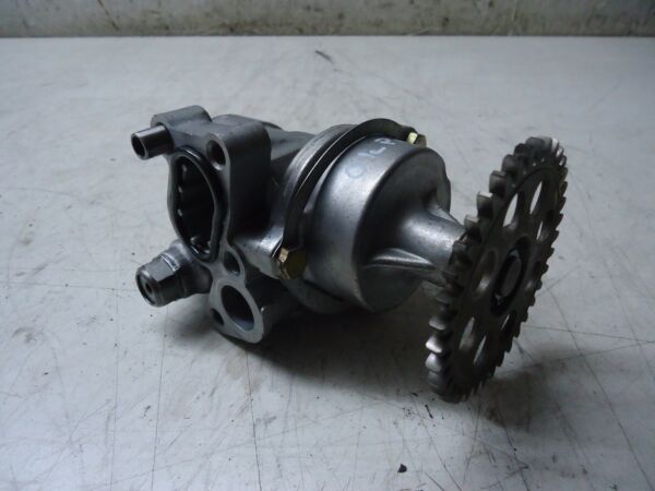 Suzuki GSX600F Engine Oil Pump & Gear