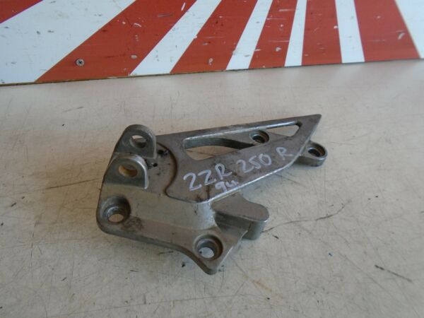 Kawasaki ZZR250 Front Footrest Hanger