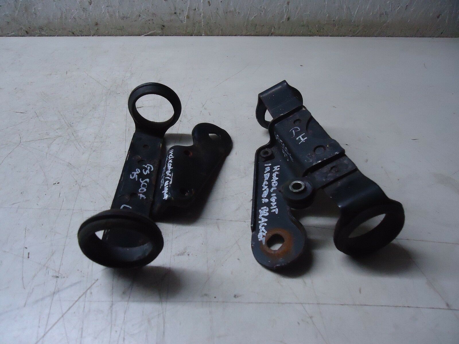 Suzuki GS500E Headlight Brackets