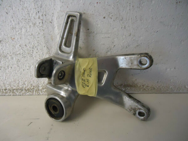 YAMAHA FZR1000 GENESIS RH REAR FOOTREST HANGER  