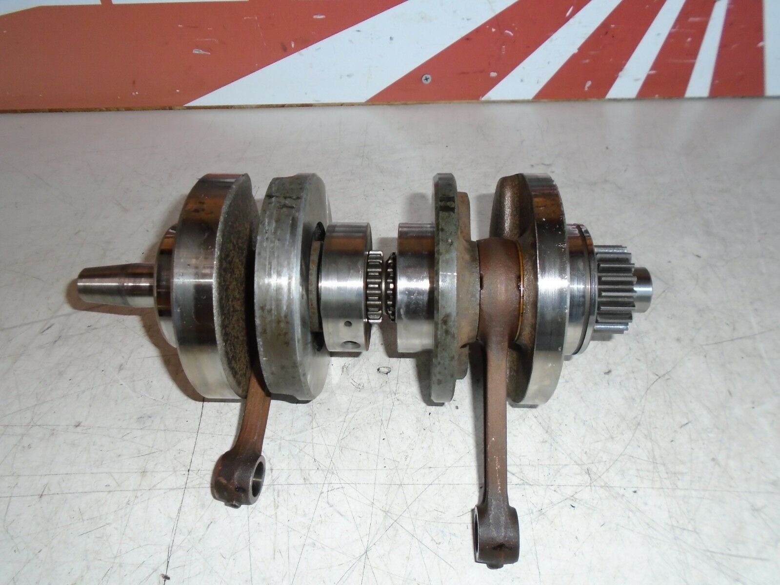 Kawasaki GPZ305 Crank & Conrods GPz Engine Crank