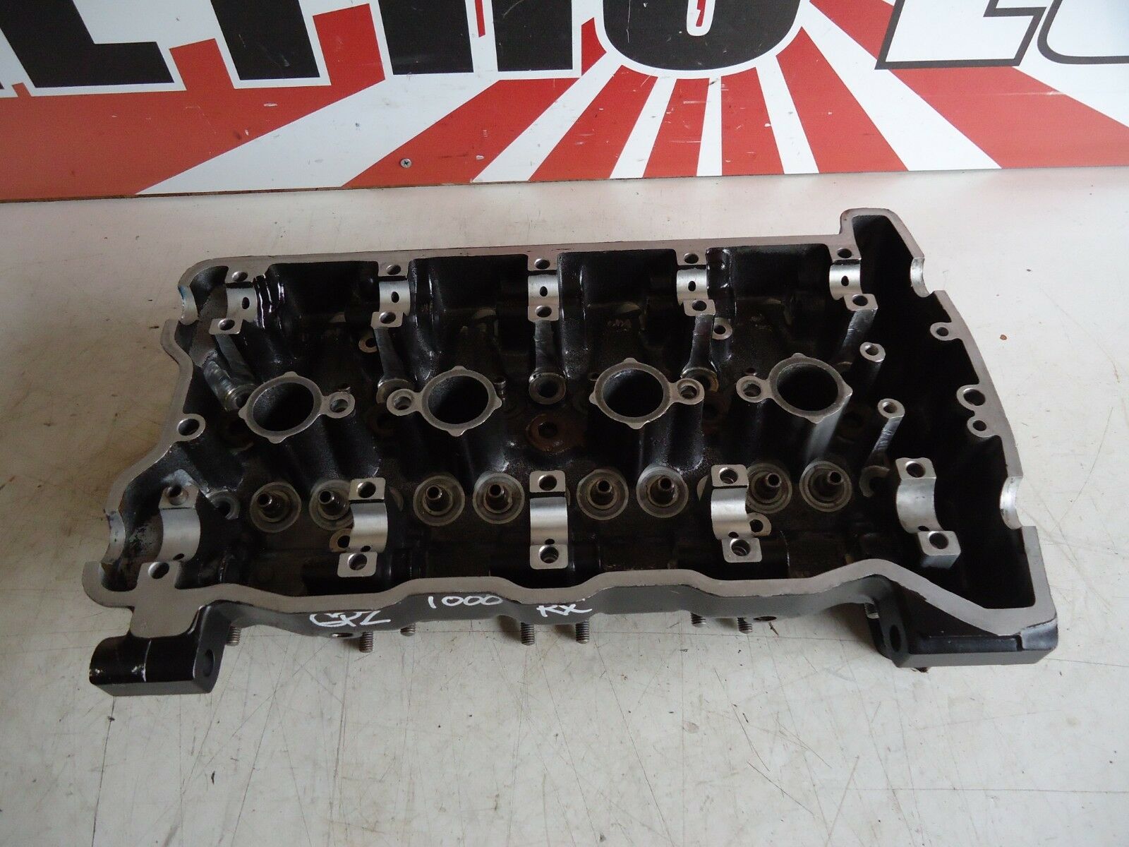 Kawasaki GPZ1000RX Cylinder Head ZX1000RX Engine Head