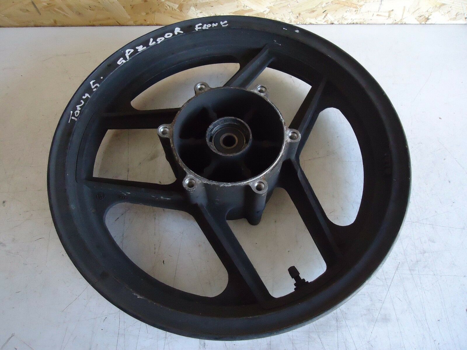 Kawasaki ZX600R Front Wheel GPz600 Front Wheel