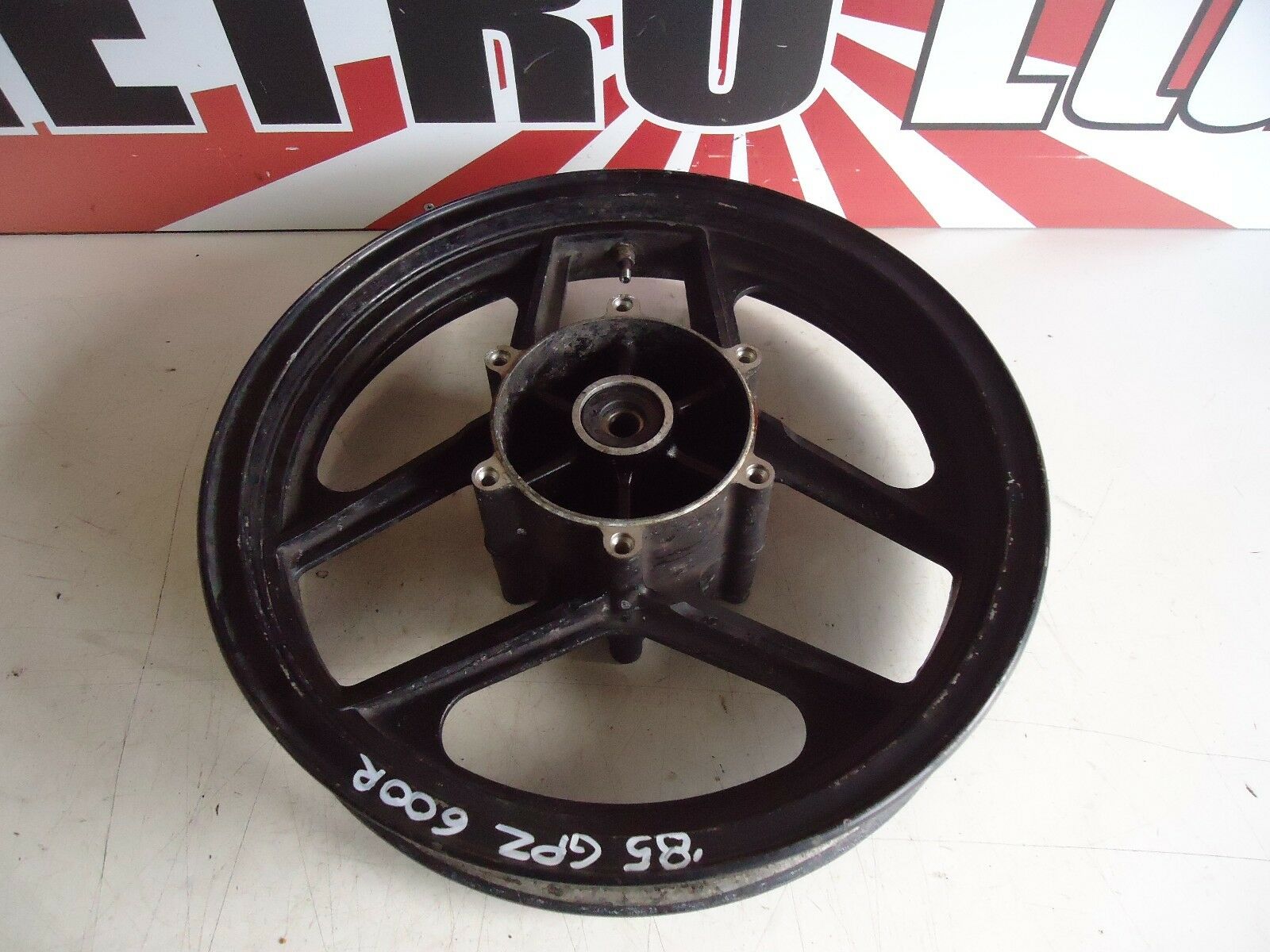 Kawasaki ZX600R Front Wheel GPz600 Wheel