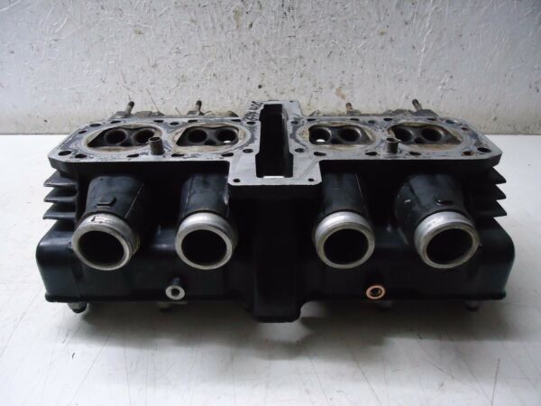 Kawasaki GPX400R Engine Cylinder Head